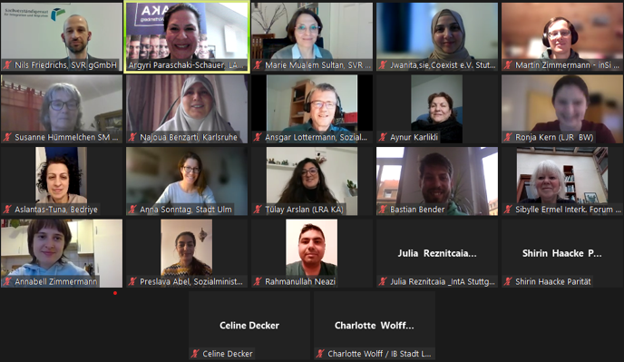 Gruppenbild der Teilnehmenden zum Online-Vortrag über Migrantenorganisationen am 7. April 2022.